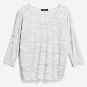 Laila Jayde Kaylinda Dolman Sleeve Knit Top in White/Grey Heather, Size XS, EUC